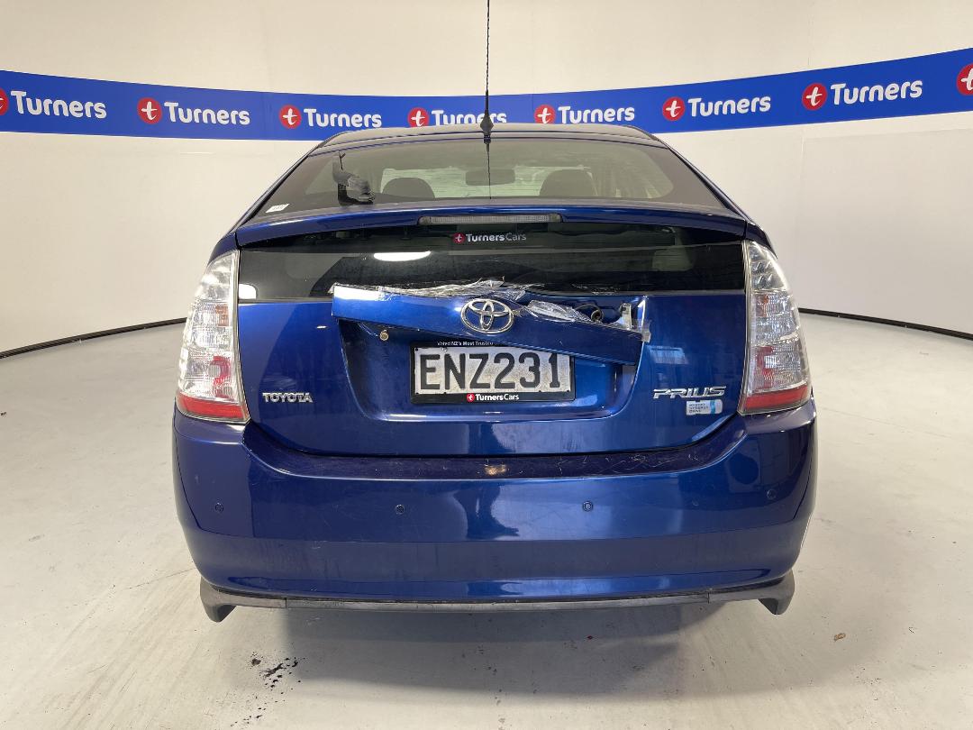 Photo '6' of Toyota Prius