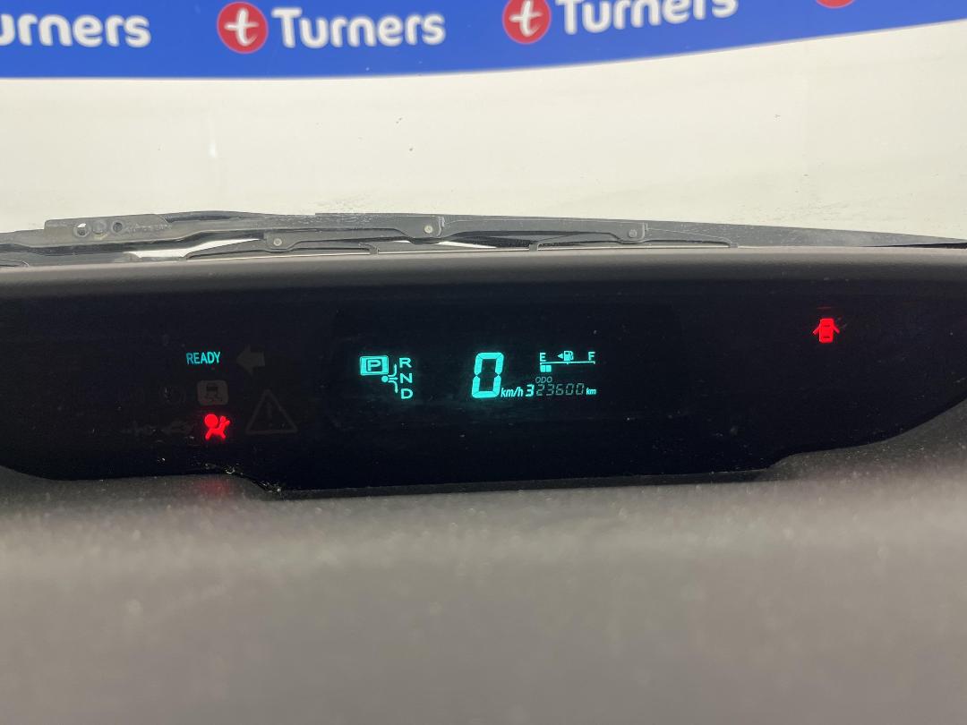 Photo '21' of Toyota Prius