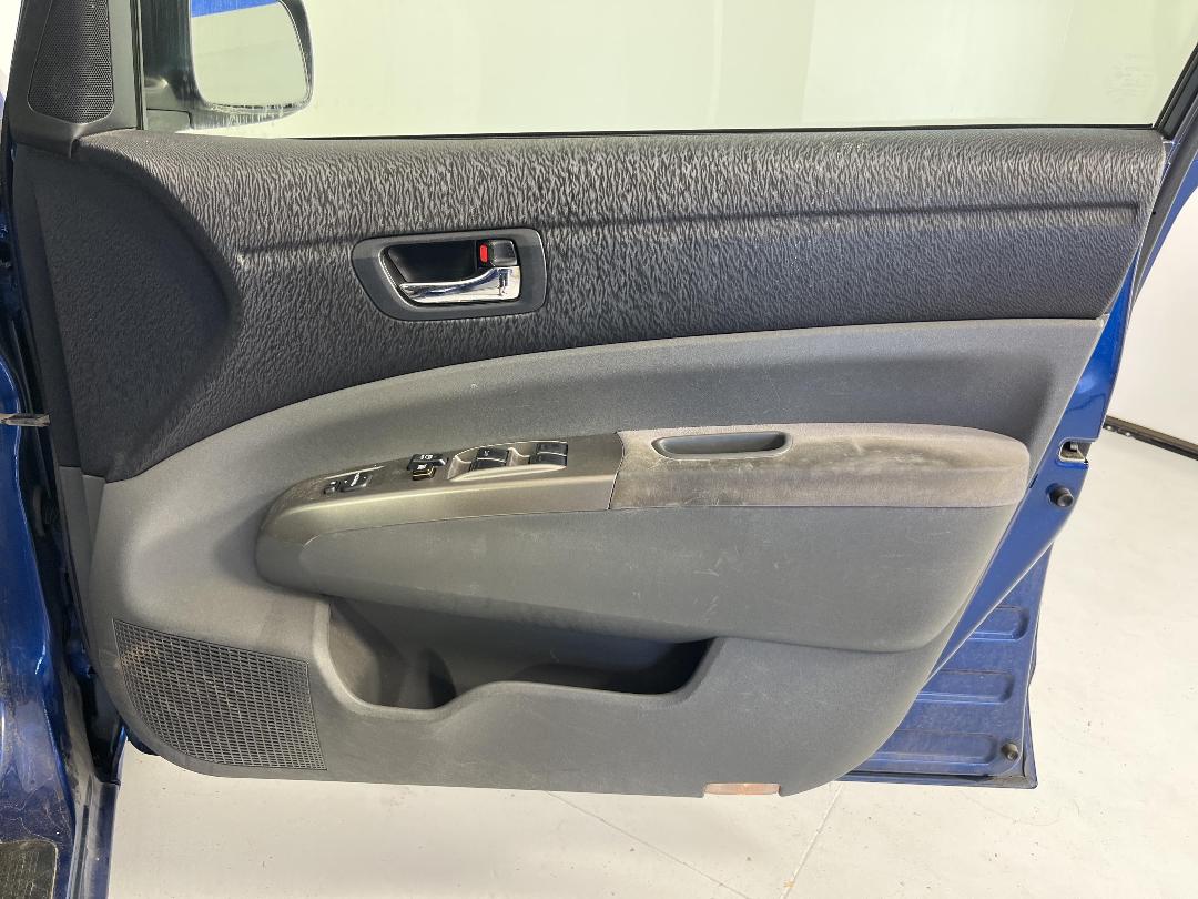 Photo '15' of Toyota Prius