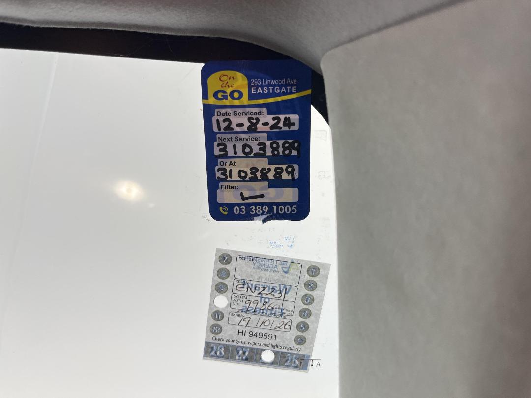 Photo '23' of Toyota Prius