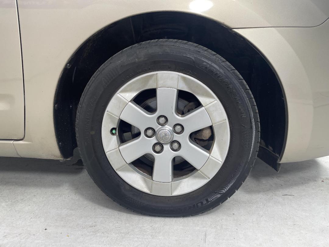 Photo '9' of Toyota Prius