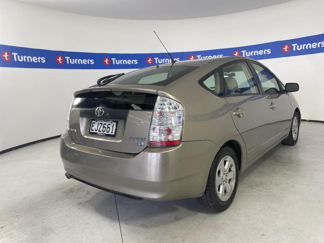 Photo '7' of Toyota Prius