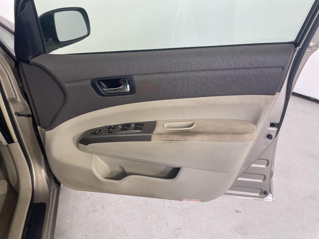 Photo '15' of Toyota Prius