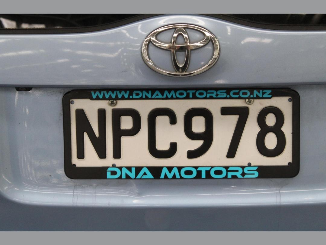 Photo '7' of Toyota Prius Hybrid