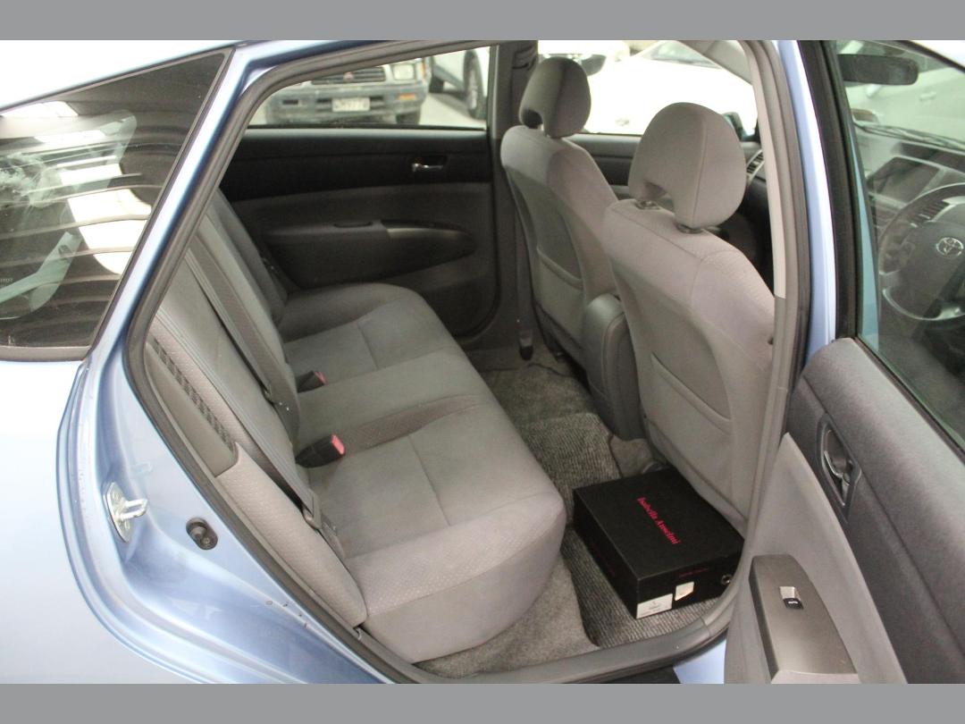 Photo '13' of Toyota Prius Hybrid