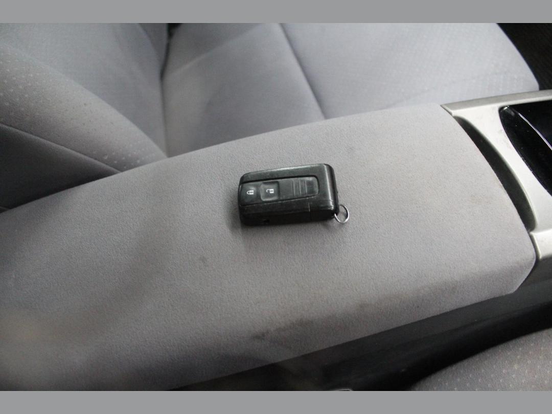 Photo '16' of Toyota Prius Hybrid