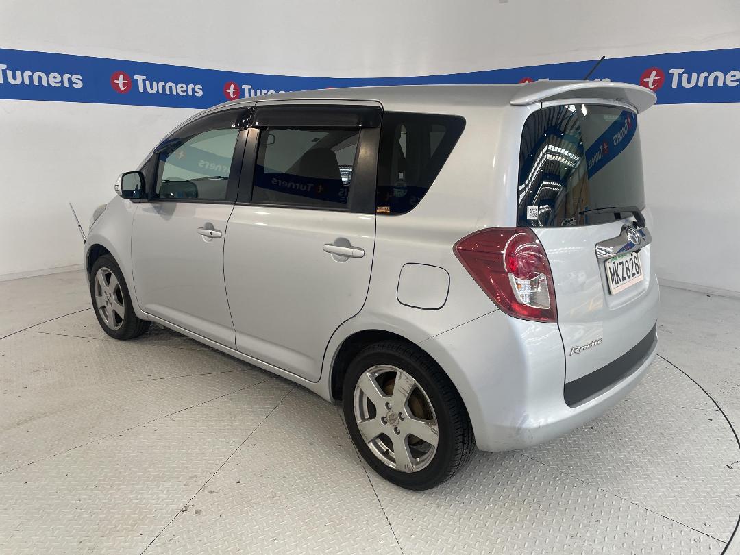 Photo '5' of Toyota Ractis