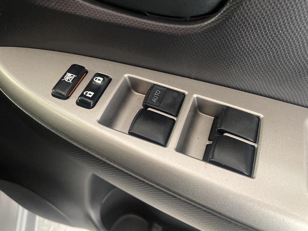 Photo '24' of Toyota Ractis