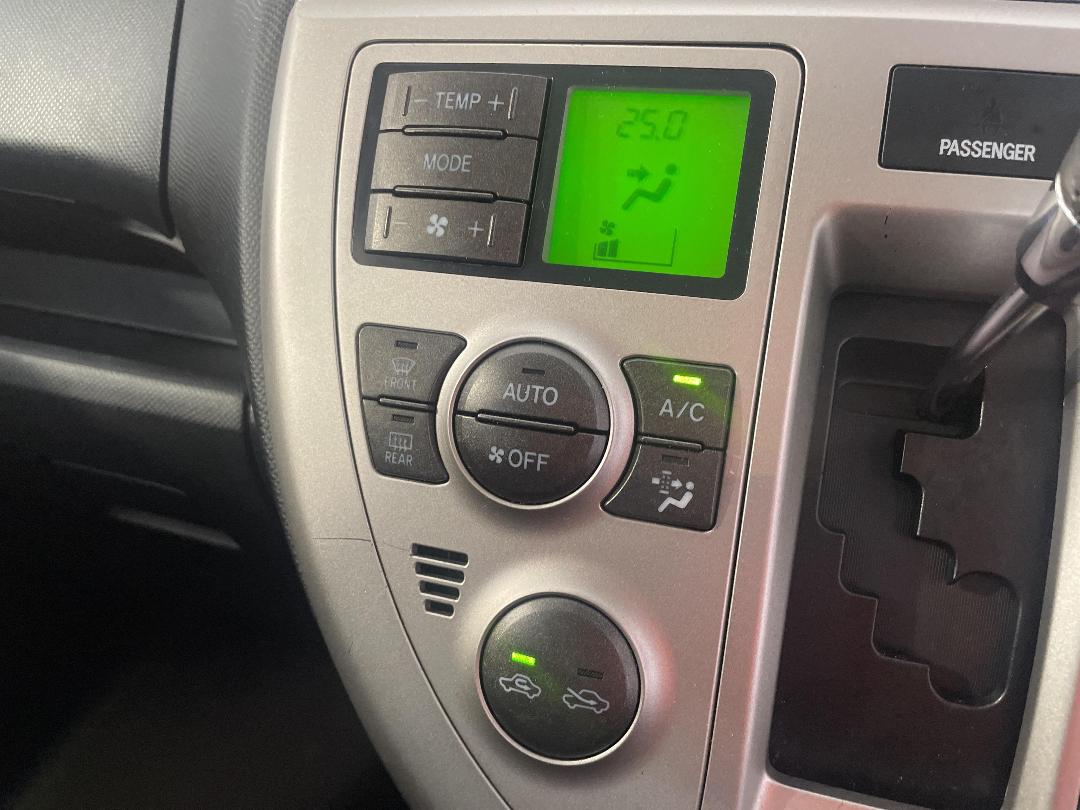 Photo '29' of Toyota Ractis