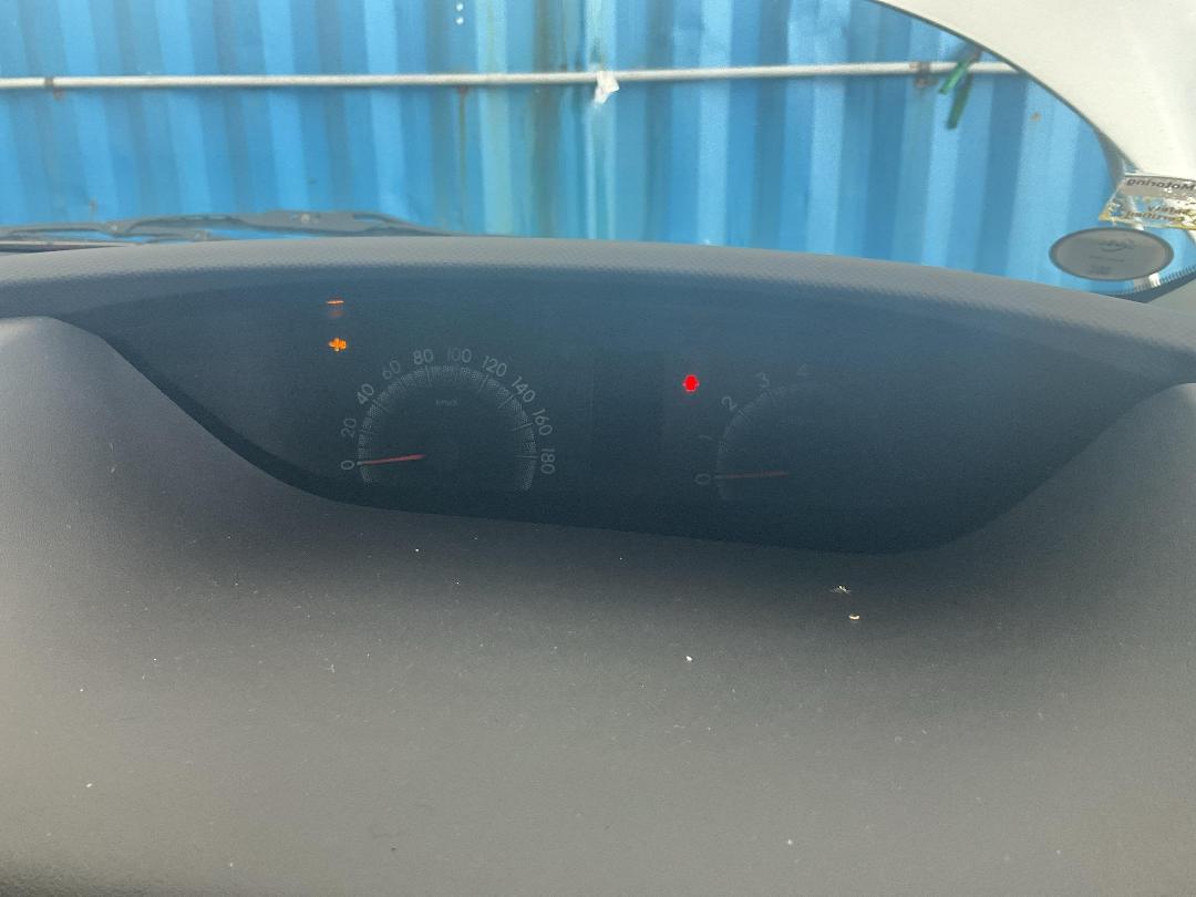 Photo '18' of Toyota Ractis Photo '18' of Toyota Ractis