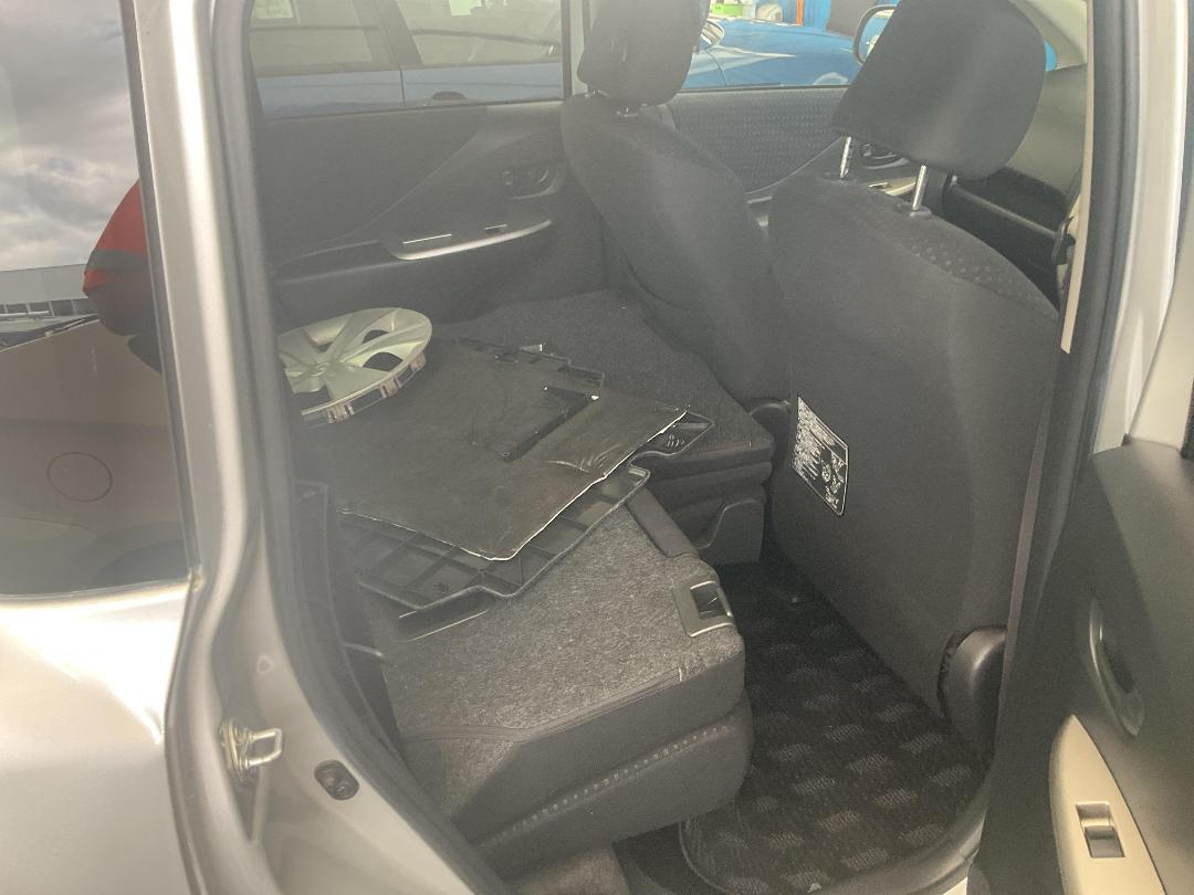 Photo '20' of Toyota Ractis Photo '20' of Toyota Ractis