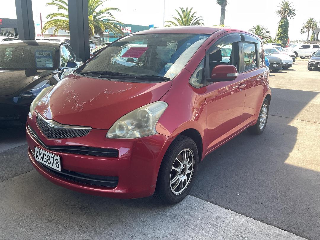 Photo '3' of Toyota Ractis Photo '3' of Toyota Ractis