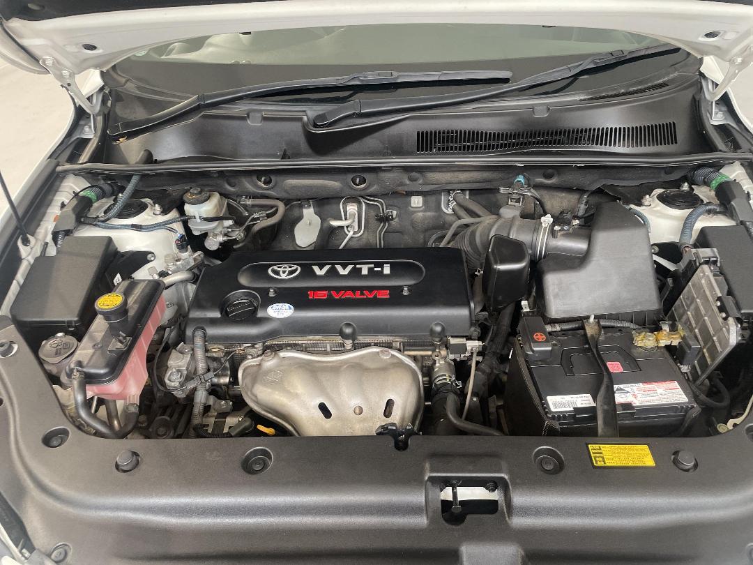 Photo '13' of Toyota Rav4