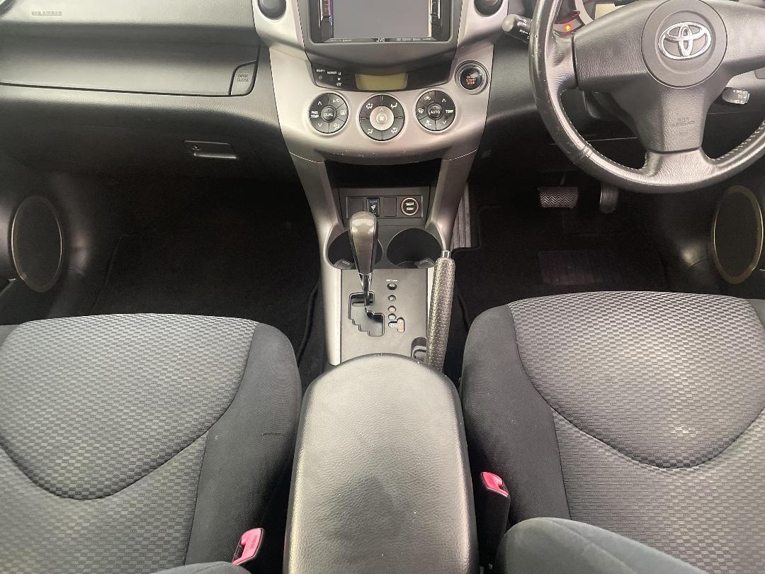 Photo '18' of Toyota Rav4