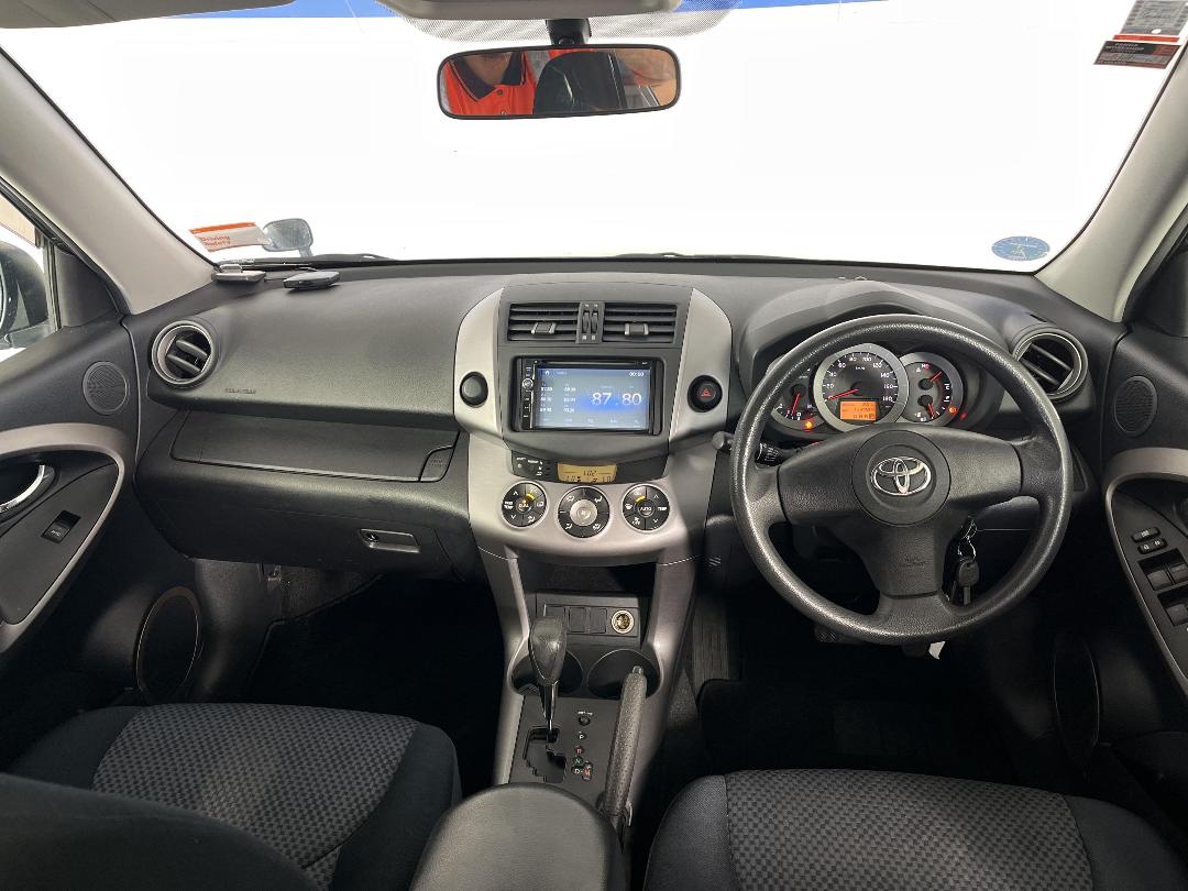 Photo '17' of Toyota Rav4 Photo '17' of Toyota Rav4