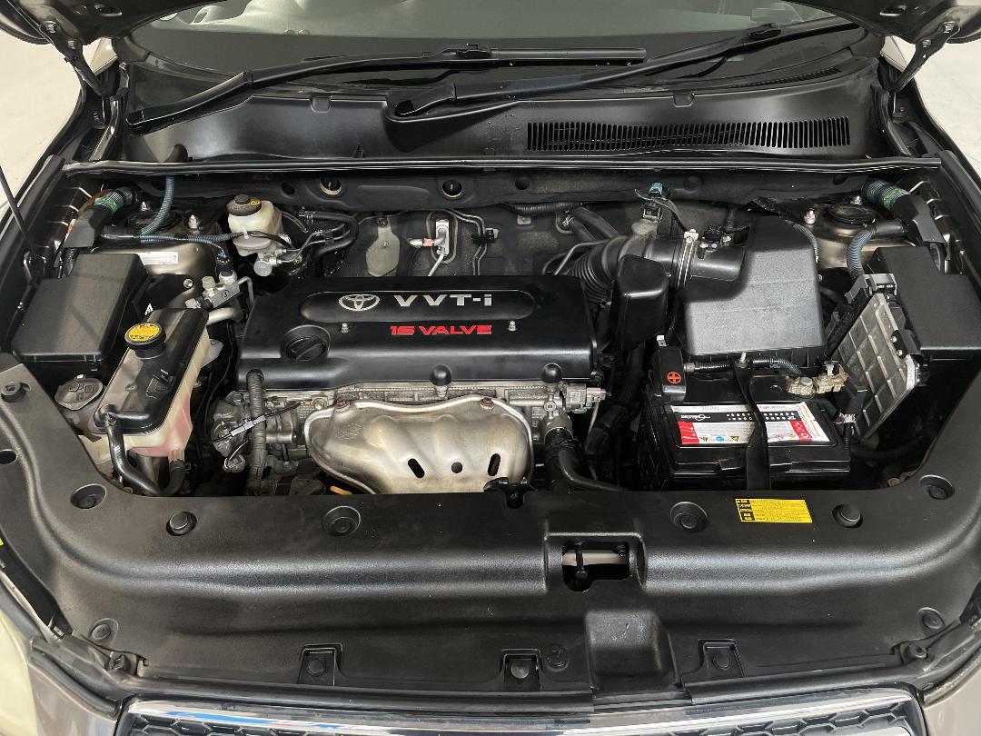 Photo '13' of Toyota Rav4