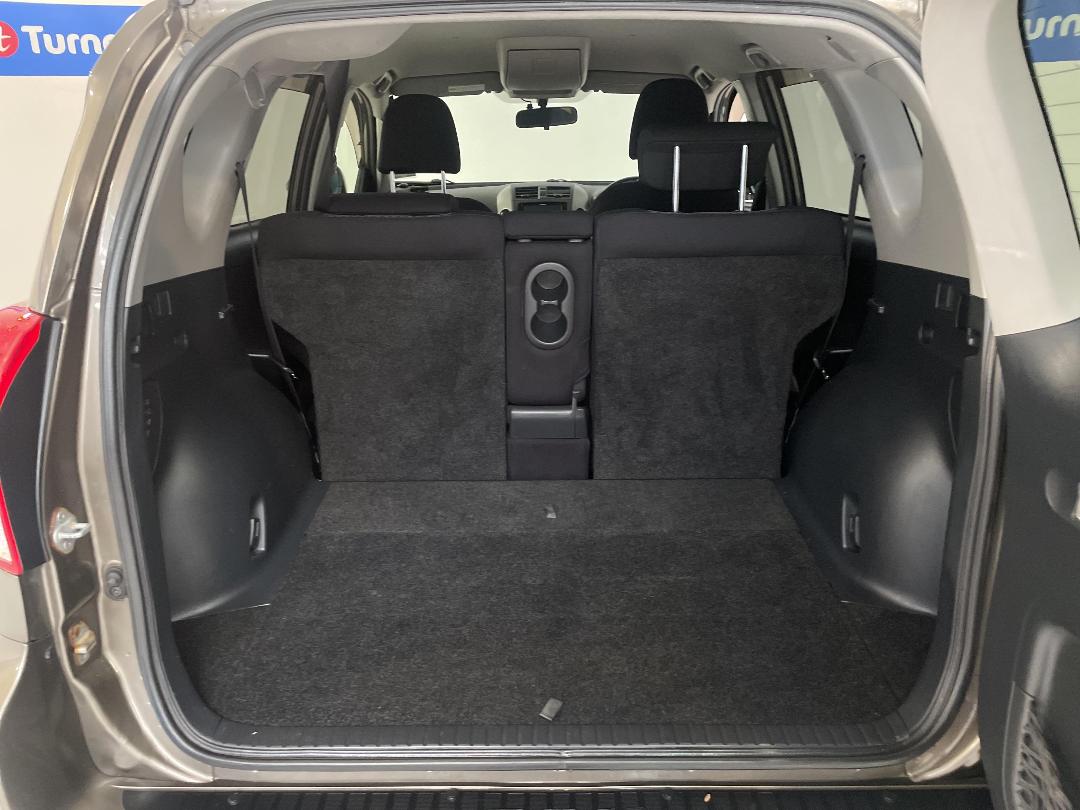 Photo '14' of Toyota Rav4