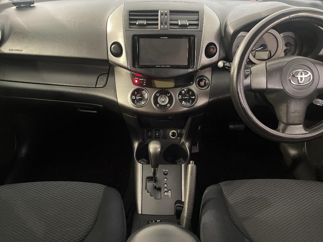 Photo '18' of Toyota Rav4