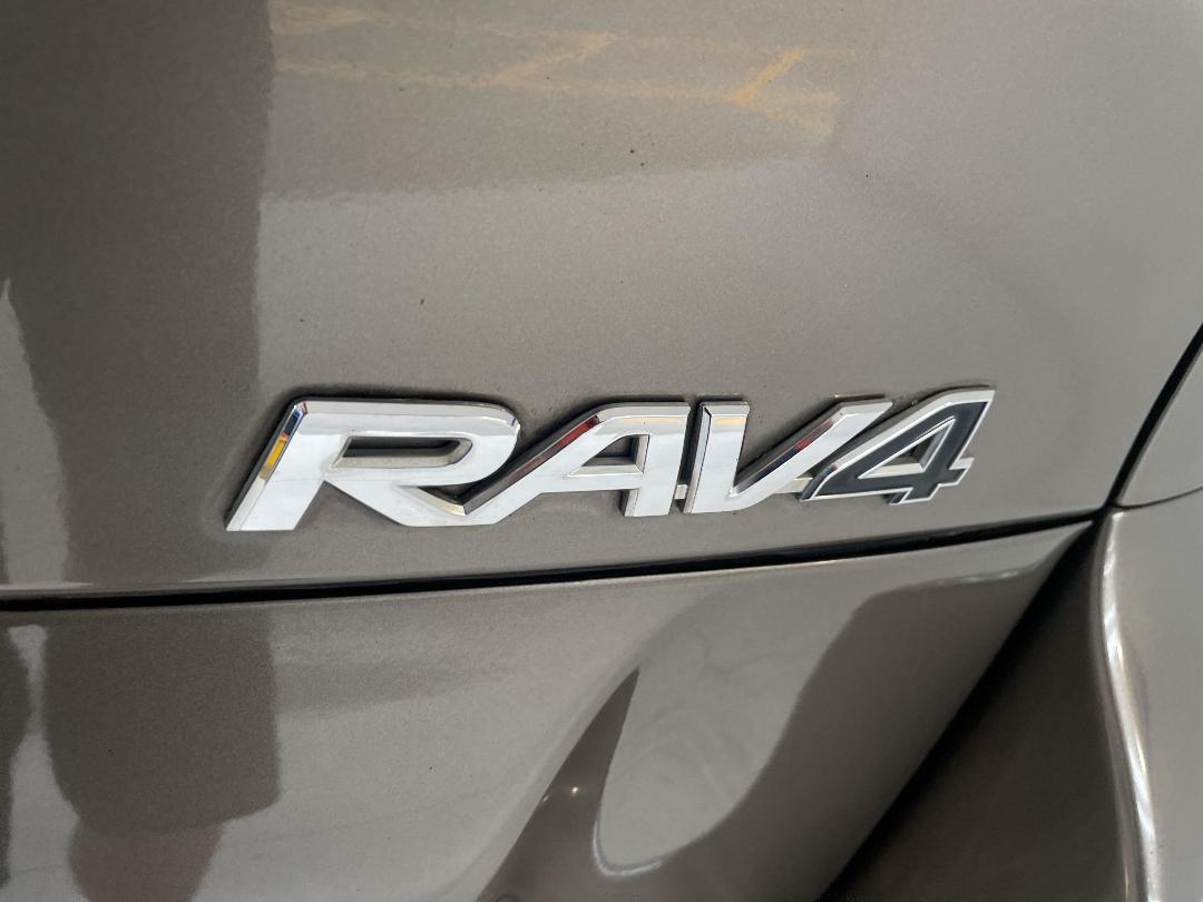 Photo '33' of Toyota Rav4