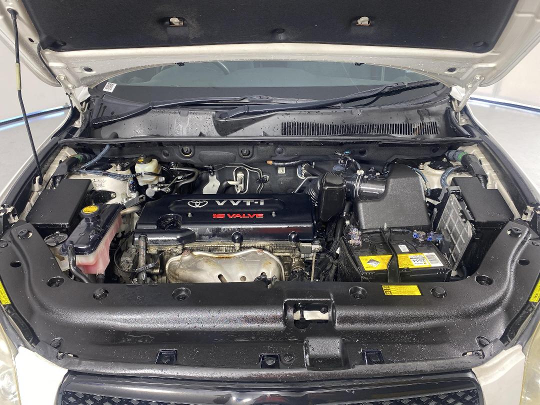 Photo '13' of Toyota Rav4