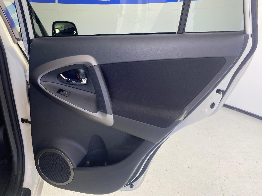 Photo '19' of Toyota Rav4