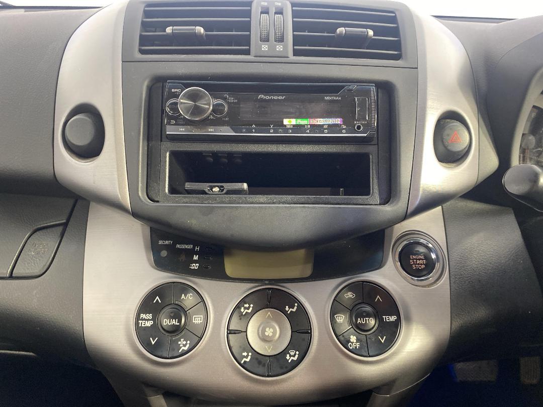 Photo '18' of Toyota Rav4