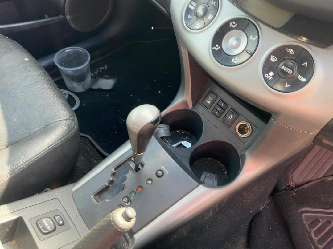 Photo '14' of Toyota Rav4 LTD