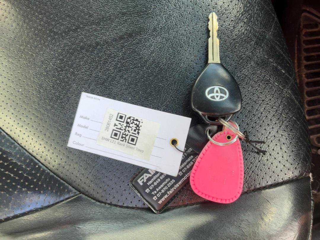 Photo '15' of Toyota Rav4 LTD