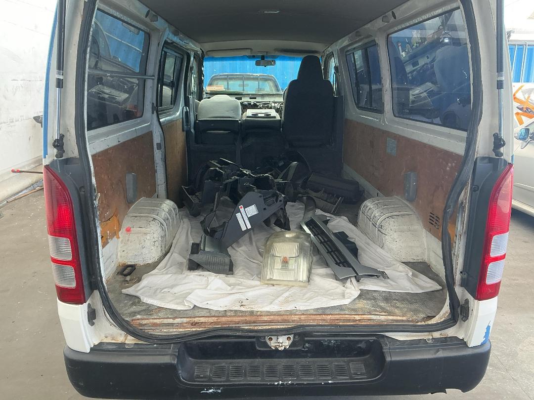 Photo '15' of Toyota Regius ACE Photo '15' of Toyota Regius ACE