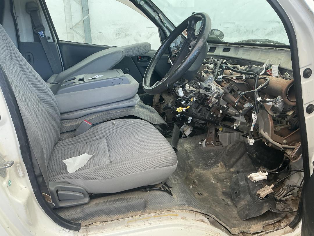 Photo '18' of Toyota Regius ACE Photo '18' of Toyota Regius ACE