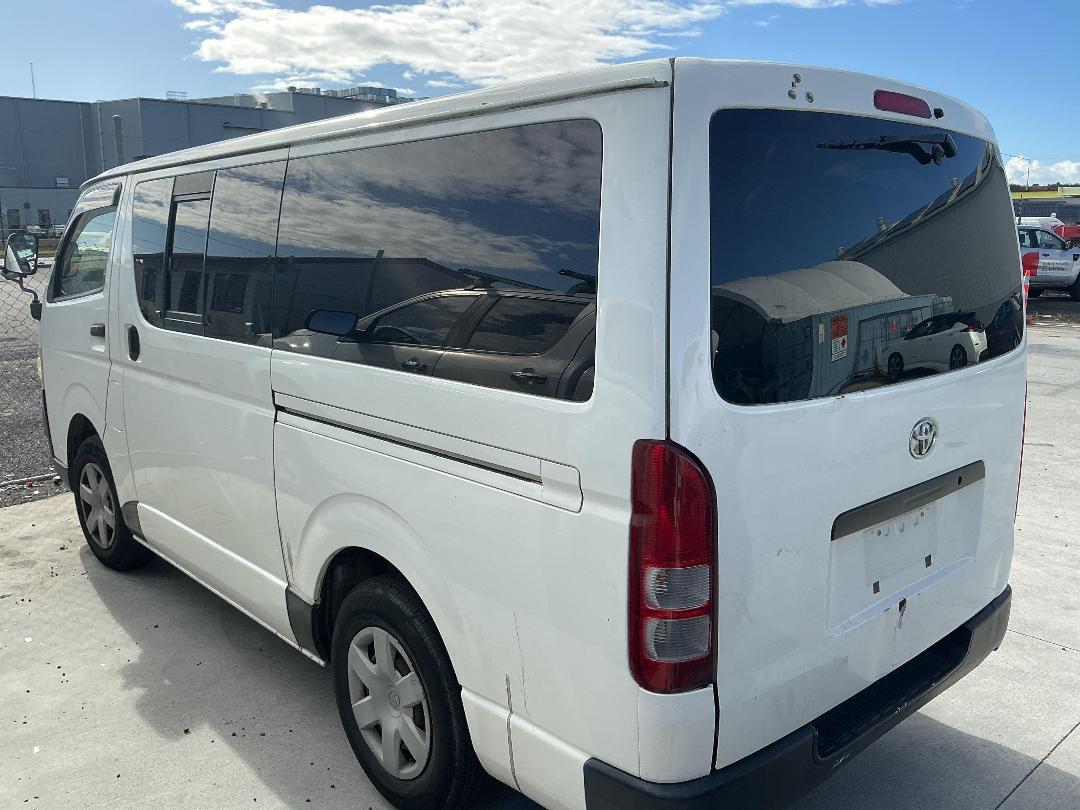 Photo '3' of Toyota Regius ACE Photo '3' of Toyota Regius ACE