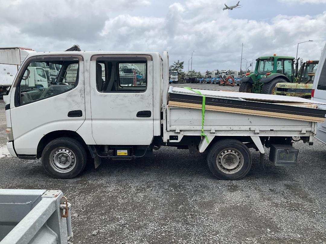 Photo '6' of Toyota Toyoace Flat Deck Photo '6' of Toyota Toyoace Flat Deck