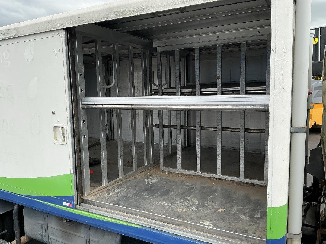 Photo '27' of Toyota Toyoace Bottle Body