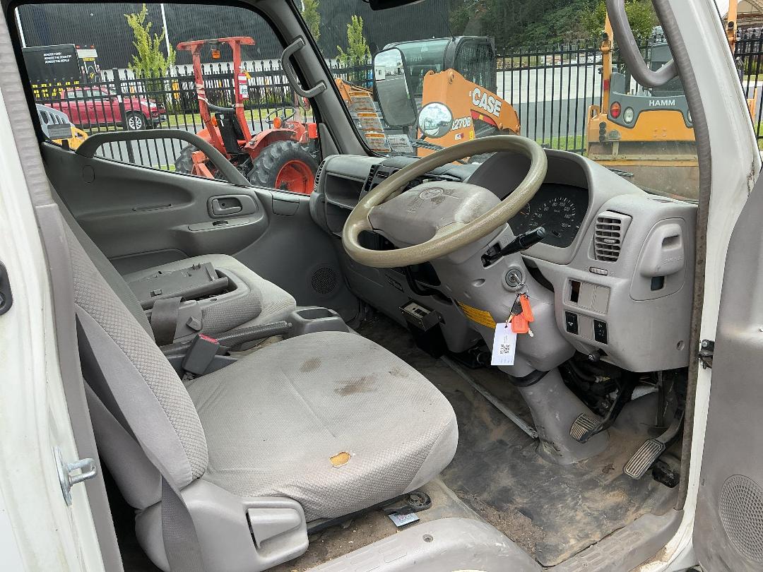 Photo '30' of Toyota Toyoace Bottle Body