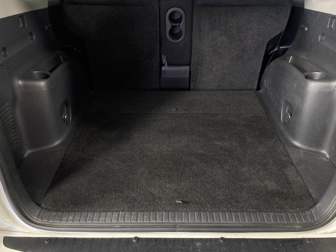 Photo '14' of Toyota Vanguard