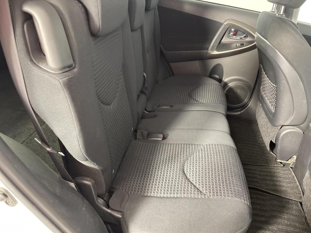 Photo '20' of Toyota Vanguard