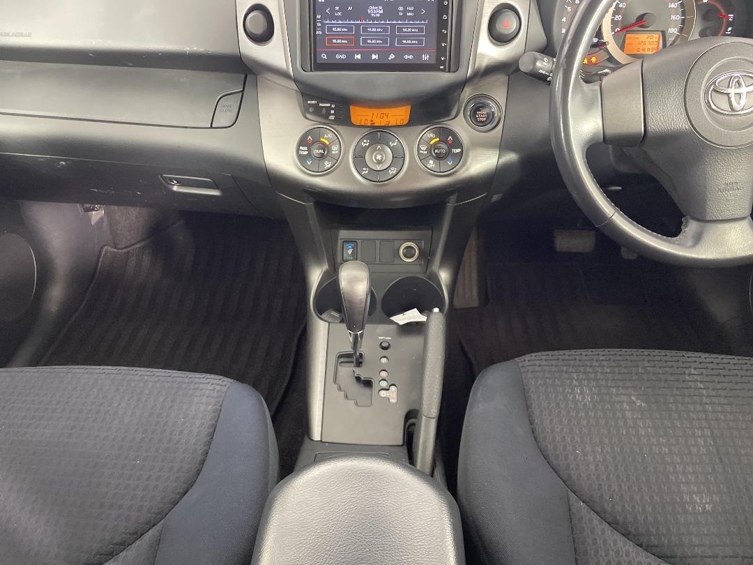 Photo '18' of Toyota Vanguard