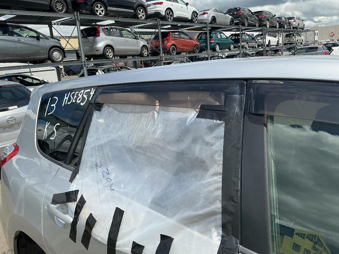 Photo '7' of Toyota Vanguard