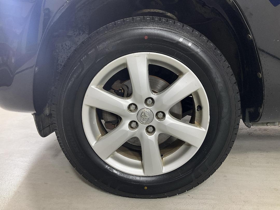 Photo '10' of Toyota Vanguard