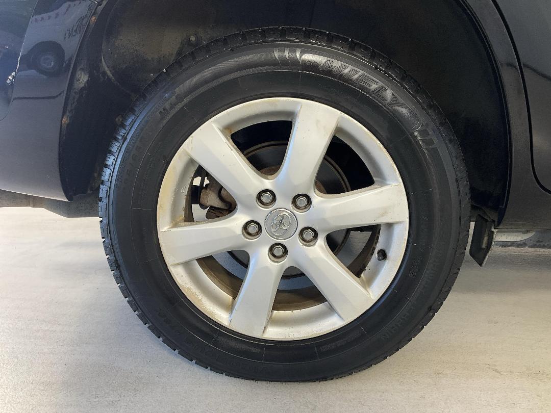 Photo '12' of Toyota Vanguard