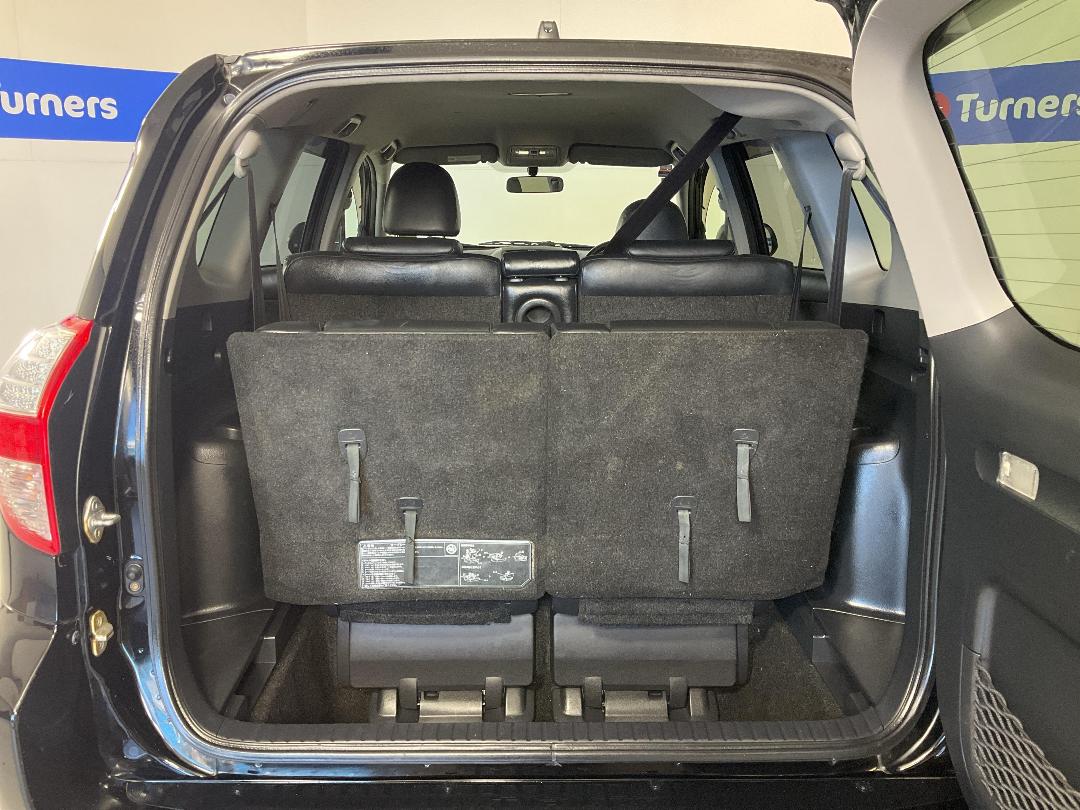 Photo '14' of Toyota Vanguard