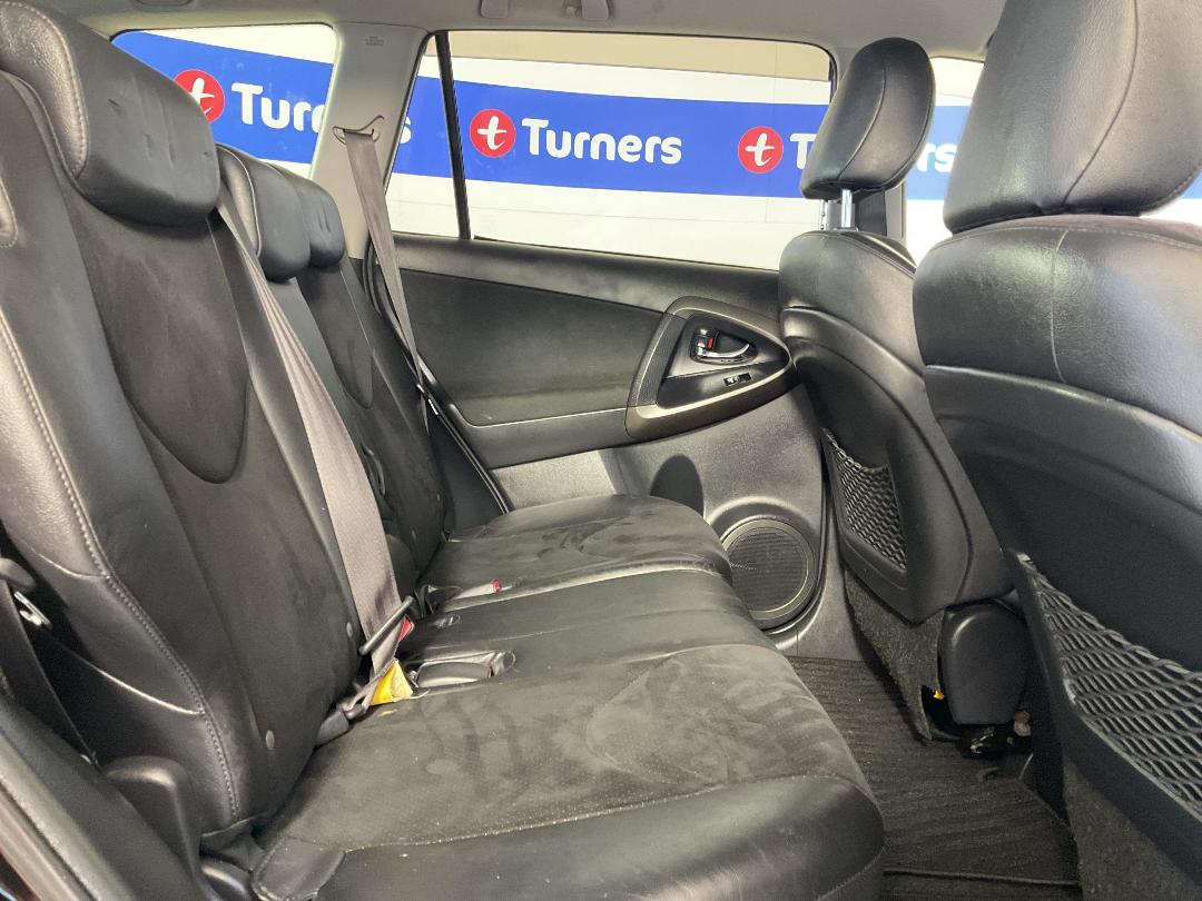 Photo '20' of Toyota Vanguard