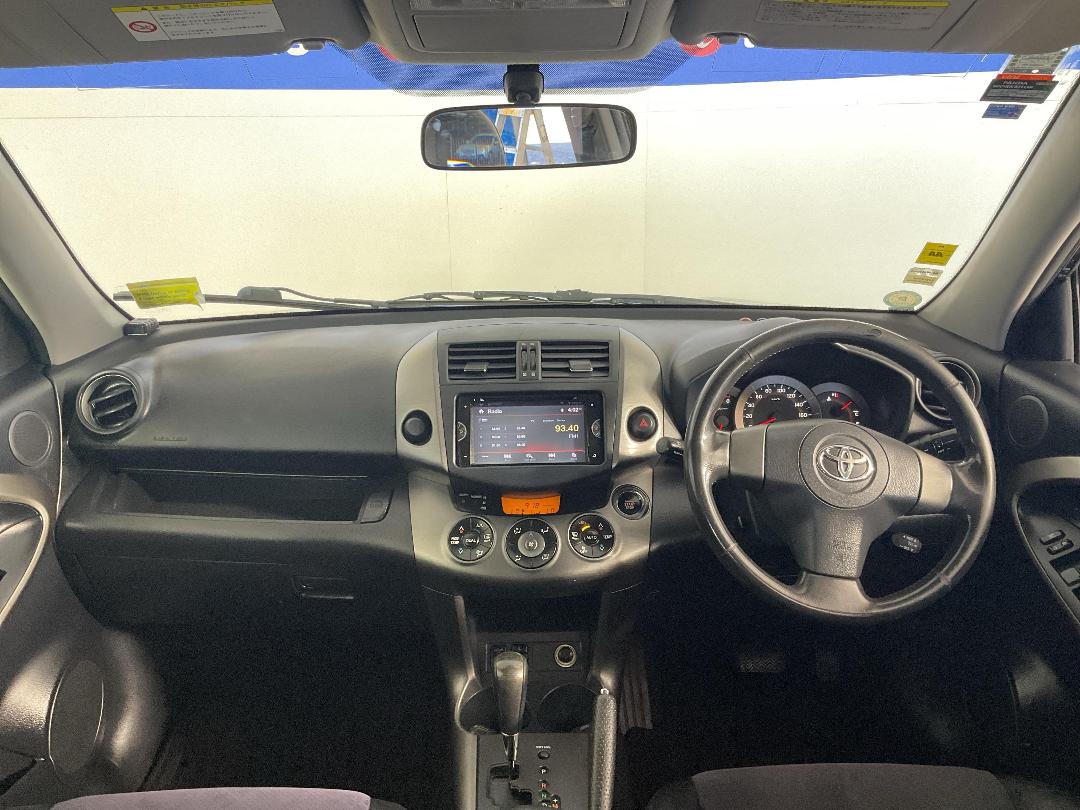 Photo '17' of Toyota Vanguard