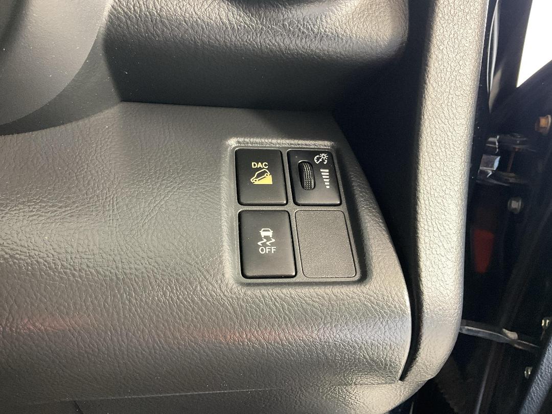 Photo '28' of Toyota Vanguard