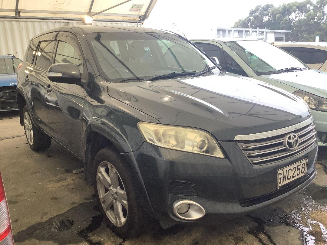 Photo '2' of Toyota Vanguard Photo '2' of Toyota Vanguard