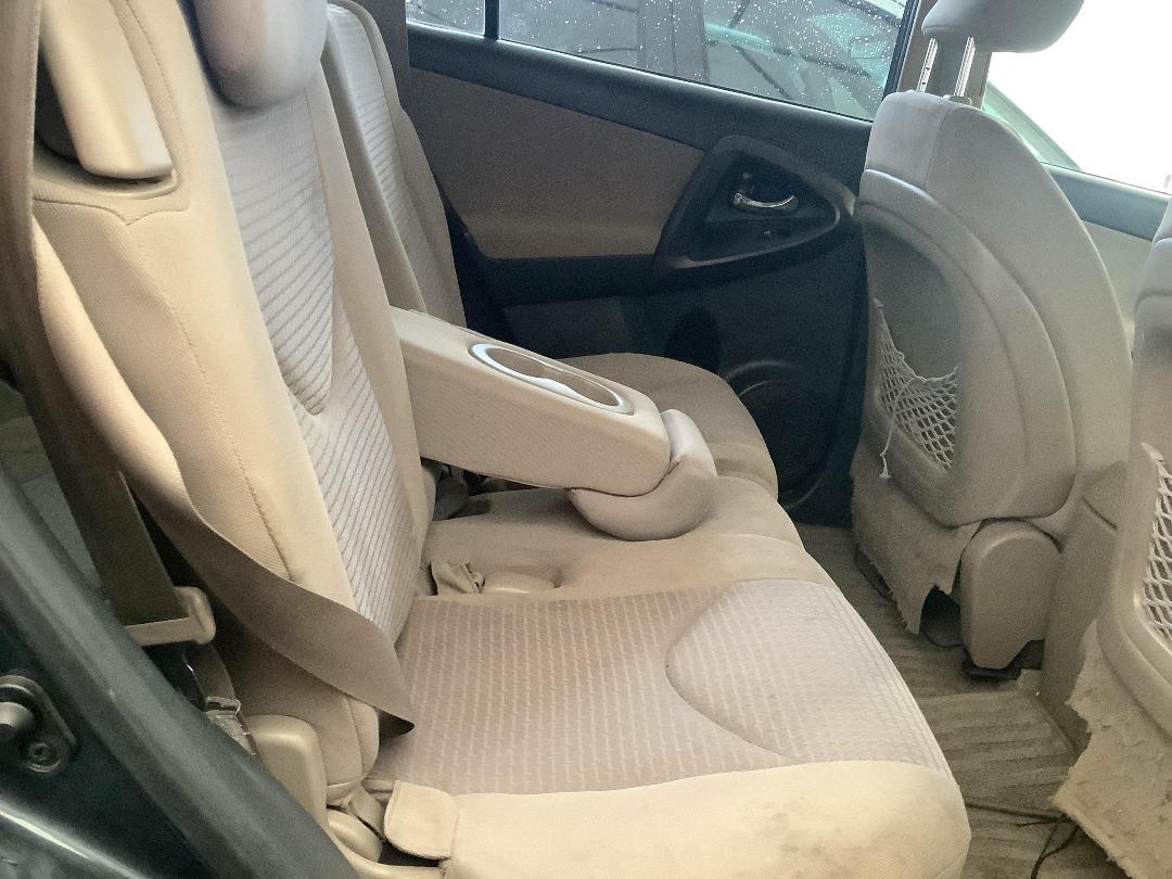 Photo '8' of Toyota Vanguard Photo '8' of Toyota Vanguard