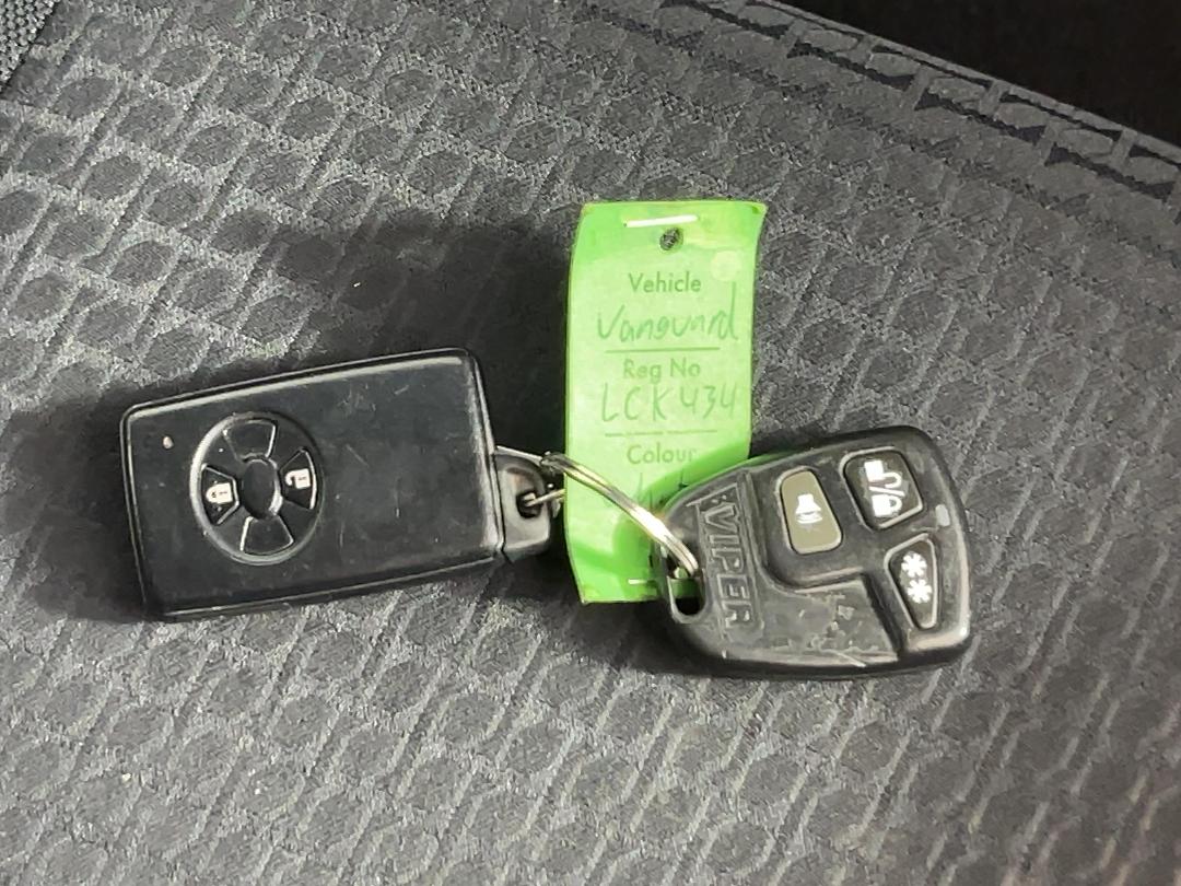 Photo '22' of Toyota Vanguard Photo '22' of Toyota Vanguard