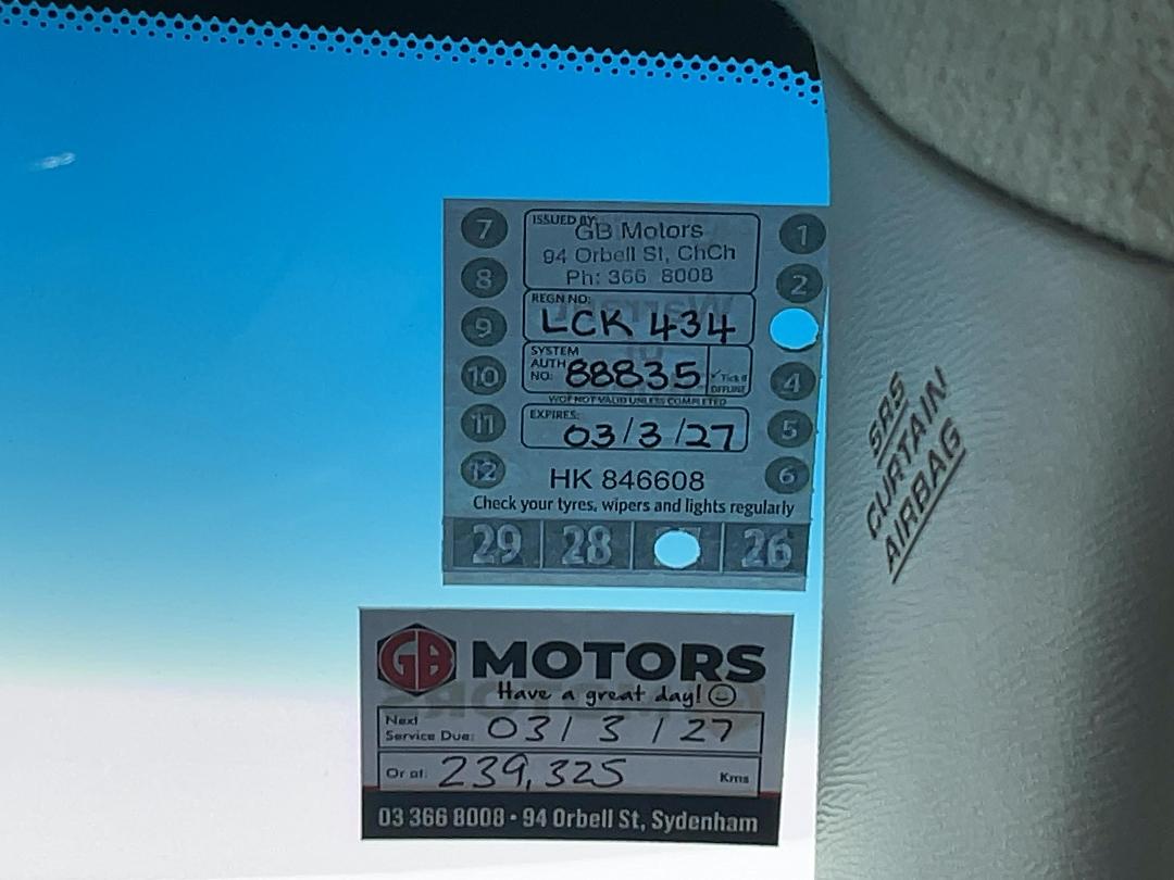 Photo '32' of Toyota Vanguard Photo '32' of Toyota Vanguard