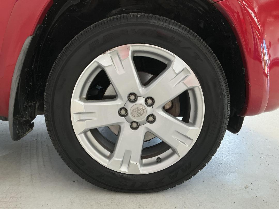 Photo '9' of Toyota Vanguard Photo '9' of Toyota Vanguard