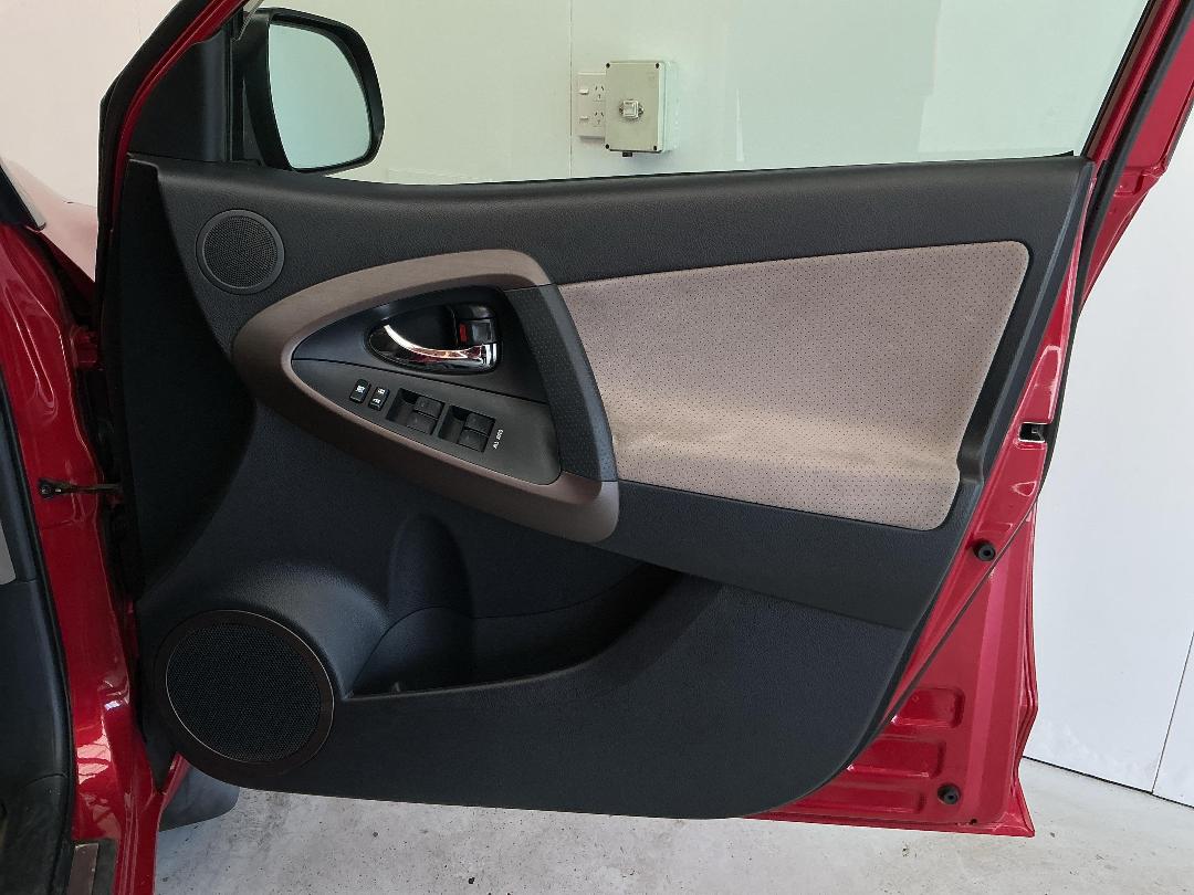 Photo '15' of Toyota Vanguard Photo '15' of Toyota Vanguard